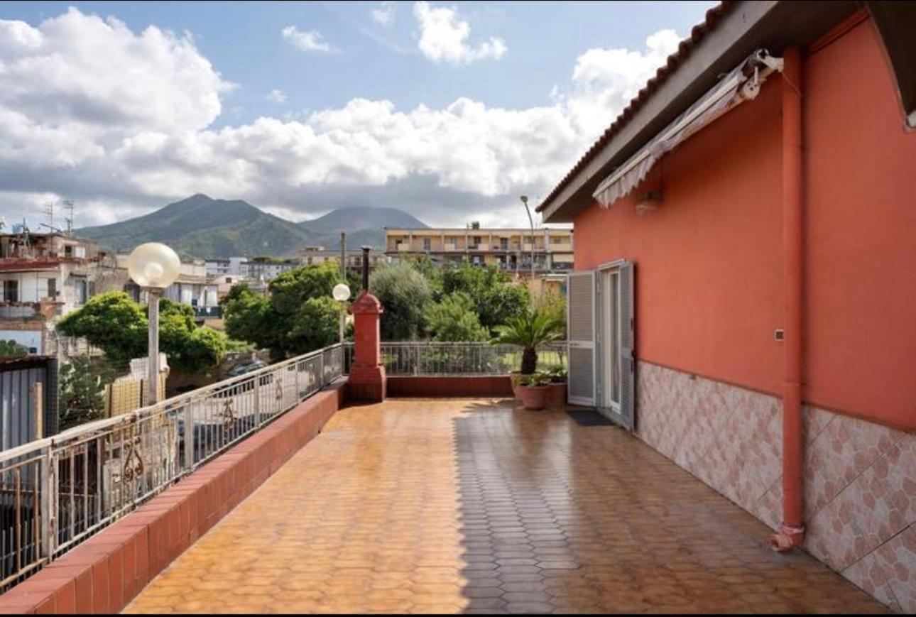 La Casa Di Giulia Bed & Breakfast Ercolano Bagian luar foto
